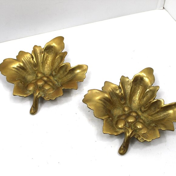 Vintage MCM Solid Brass Grapes & Leaf Trinket Dish - Lot of 2 - Picture 4 of 6